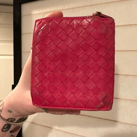 BOTTEGA hott pink compact wallet, used, authentic - Picture 2 of 5